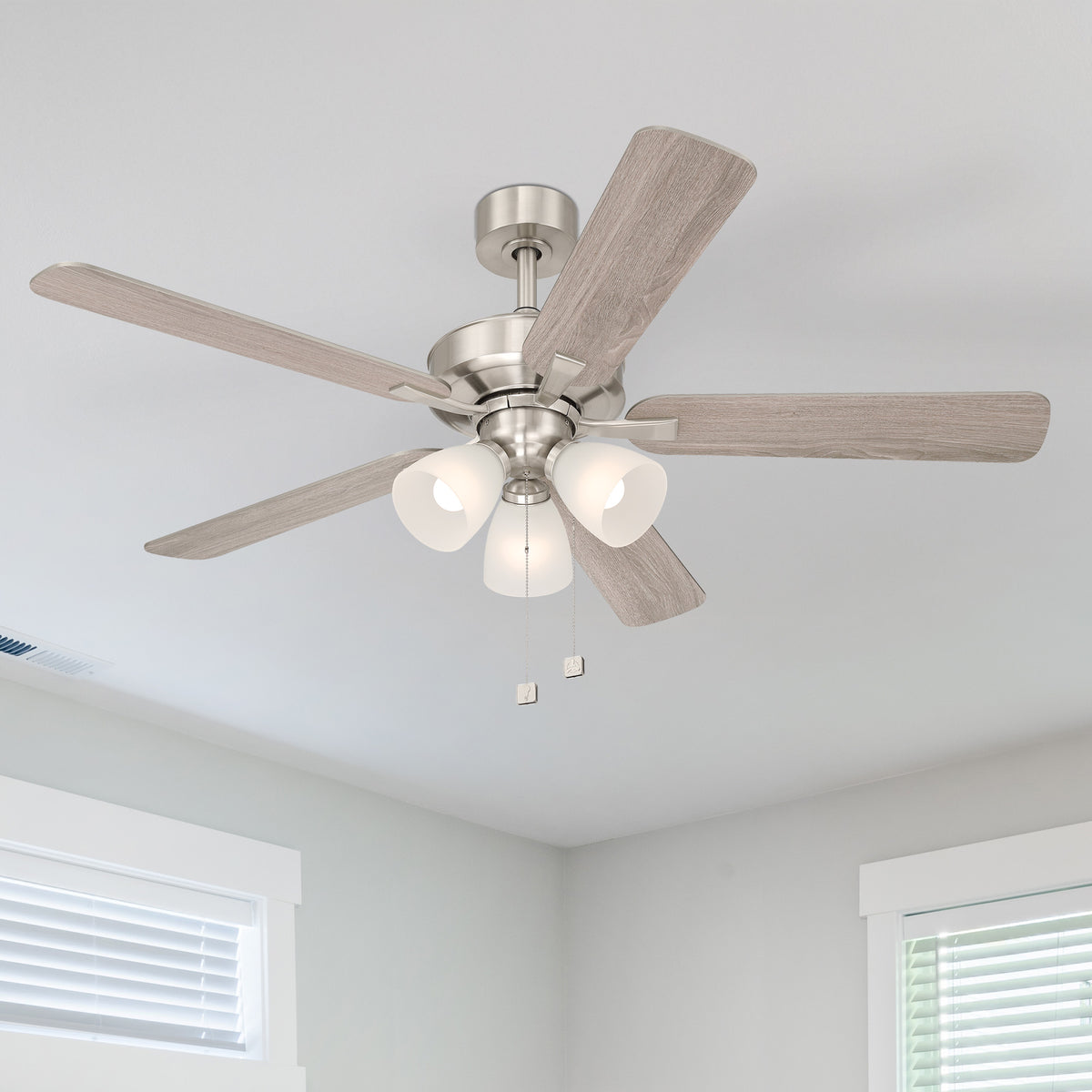 Stellant II 52 in. Indoor/Covered Outdoor Traditional Ceiling Fan with (3) 3000K LED Bulbs Included